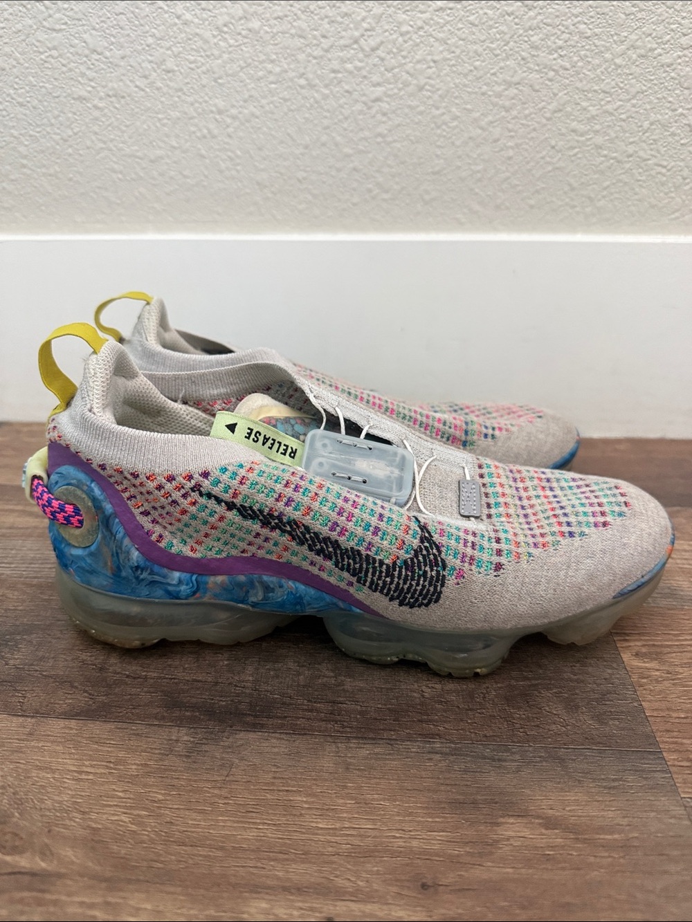 Nike Women Multicolor Flyknit VaporMax Slip-On Sneakers 2020 release Size W9